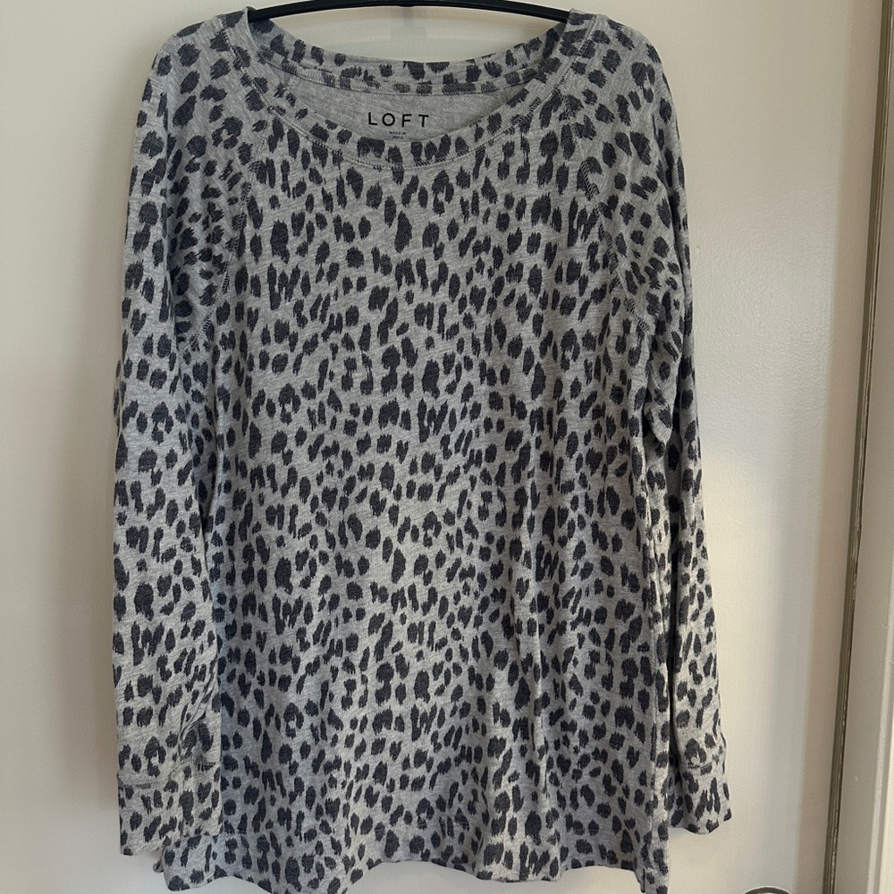 LOFT Gray Leopard Print Women's Tunic Sweatshirt - Size XS